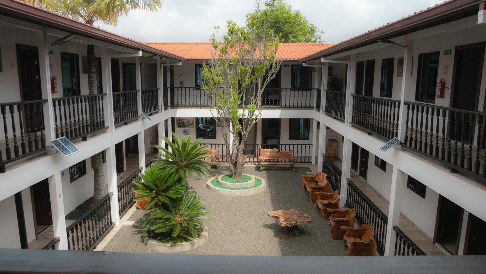 Hotel Emiss Salento Exterior photo
